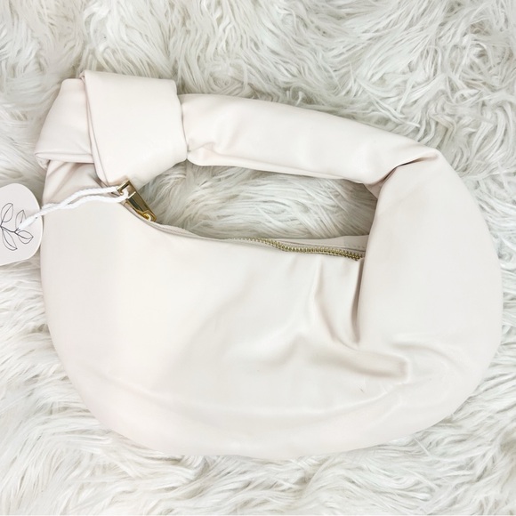 MELIE BIANCO OFF-WHITE IVORY FAUX LEATHER TOP KNOT CLUTCH COMPACT PURSE NWT - Picture 3 of 6